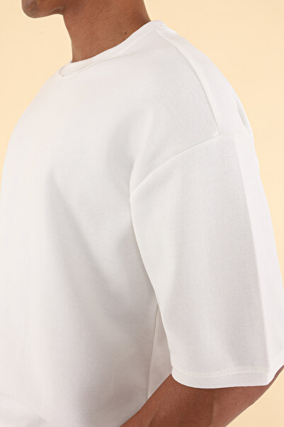 Trendyol Collection Біла унісекс футболка преміум-класу BoxySquare Cut товстого крою TMNSS25TS00080