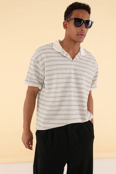 Trendyol Collection Unisex Stone Oversize-T-Shirt mit Polokragen TMNSS25PO00012