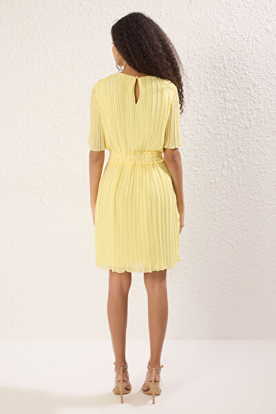 Trendyol Collection Yellow Pleated Lined Chiffon Flight Flight Woven Mini Dress Twoss25El00119