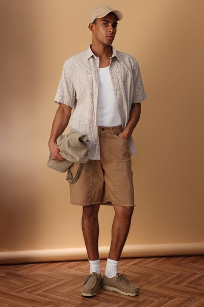 Trendyol Collection Μπεζ Oversize καρό πουκάμισο με εφέ ρυτίδων TMNSS25GO00047