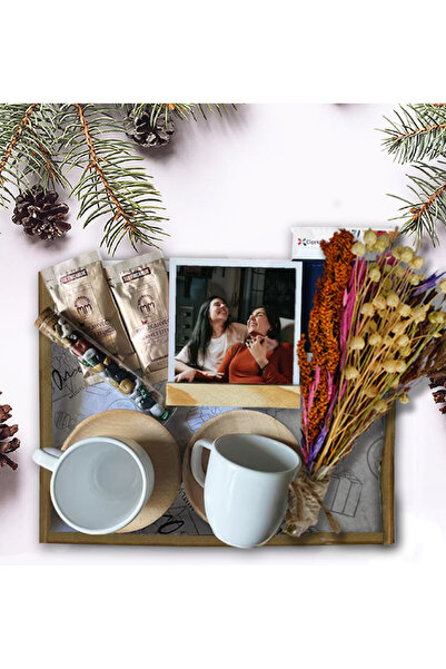 onehediye Kişiye Özel Fotoğraflı Kuru Çiçek Buketli 2 li Porselen Fincan Çiko...