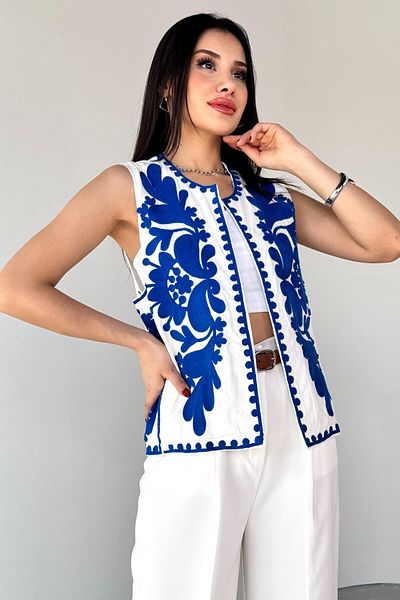Cappmoda CKT-12447 Γιλέκο με κεντημένη επένδυση σε λευκό ναυτικό μπλε