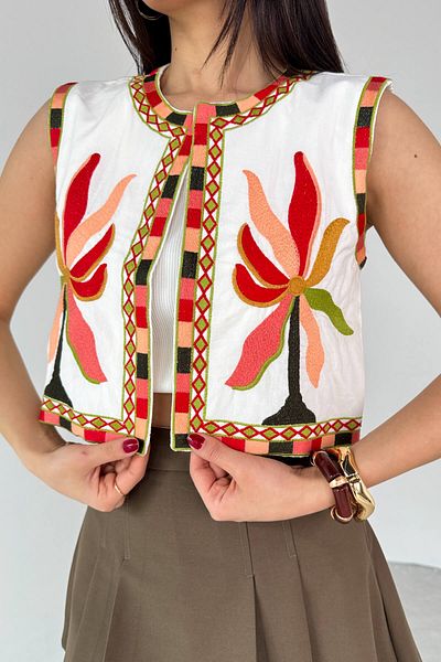 Cappmoda CKT-12446 Γιλέκο με λευκό φλοράλ κεντημένο φόδρα