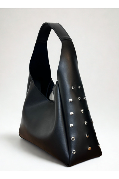 fular & bags Dámská černá kabelka do ruky a přes rameno s bočním detailem spony, zapínáním na patentky a vnitřní přihrádkou na zip