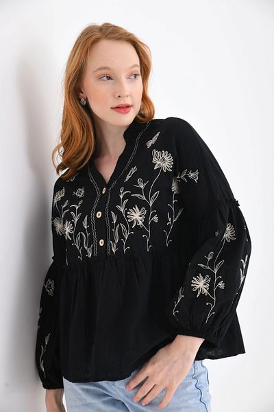 Park Karon Bluză casual cu decolteu în V cu detaliu de broderie - cu nasturi