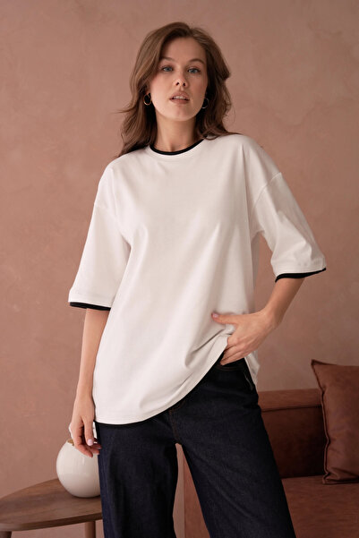 Park Karon okrugla kragna Tkanina Sa ukrasnim detaljima Labava Osnovni T-shirt