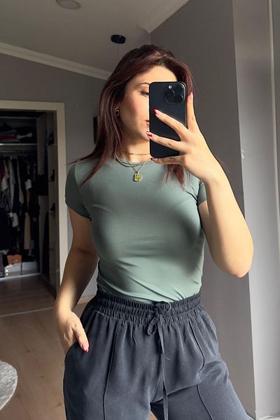 Qenz Κοντό μανίκι Crew Neck Bodysuit - Green Green