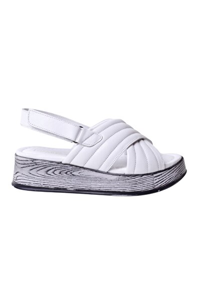 İskarpin Γυναικεία δερμάτινα σανδάλια Femi 1800