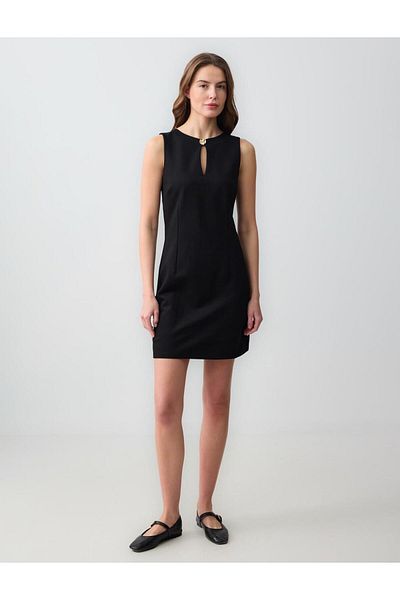 Jimmy Key Black Slim Fit Round Neck Sleeveless Mini Knitted Dress