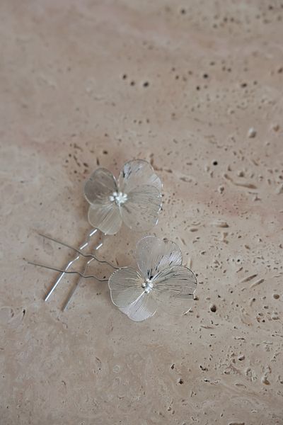 İstoria Bridal 2-Pack Plant Barrette, Metal Flower, Wedding-Engagement Hair Accessory & Silver Bridal Tiara