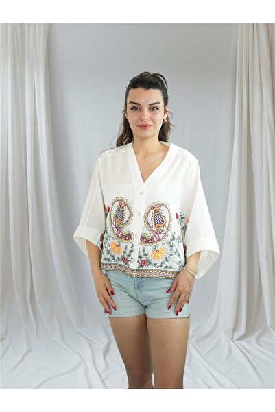 Miss Boheme Beyaz Balık Nakışlı Bluz
