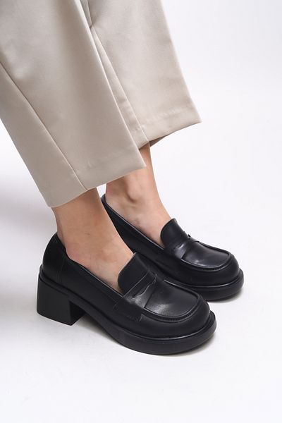 Riccon Women's Black Skin Loafer 0012500   Modelled