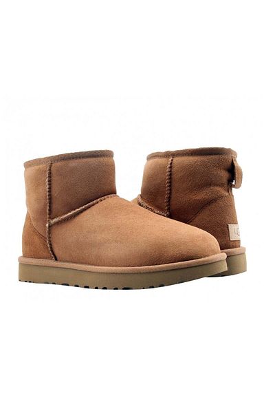 UGG Cizme Classic Mini UGG