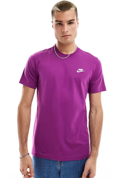 Nike تي شيرت رجالي من القطن ذو قصة قياسية من Sportswear Club