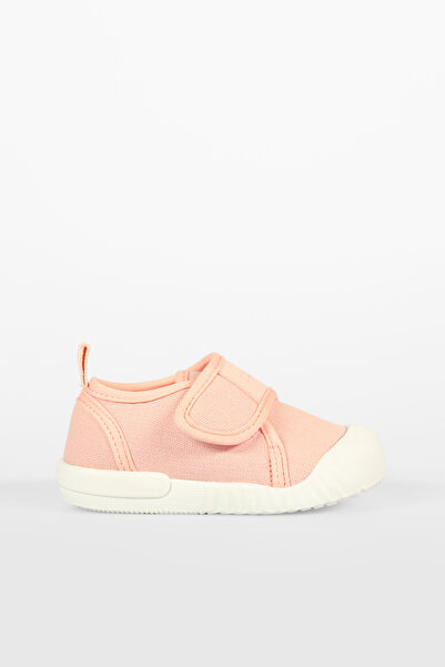 Vicco استئجار الأحذية الأساسية للفتيات الصغيرات