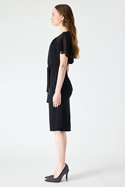 FEVER Kuşak detaylı dökümlü elbise