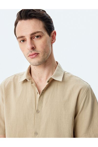 Koton Short sleeve cotton regular fit classic shirt.