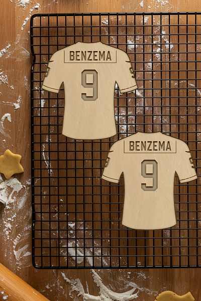 oalpo Football Player Jersey Cookie Mold, Dough Shaper, Biscuit Mold, Easy Cutting Tip