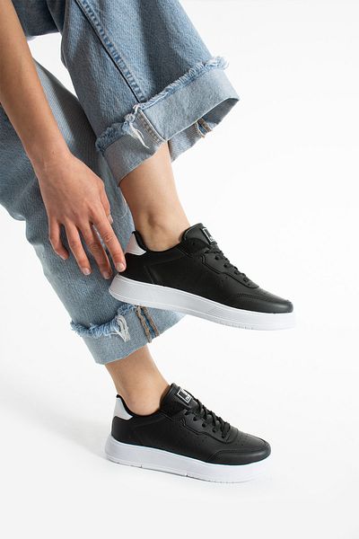 Getcho Feyen Women's Black White Casual Sports Shoes