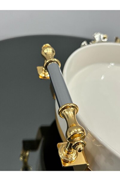 PARILTI HOME COLLECTİON Kelebekli Yuvarlak Fırın Porselen Sunum Tabağı Gold Tomurcuklu Ayak Detaylı & Özel Lazer Kesimli