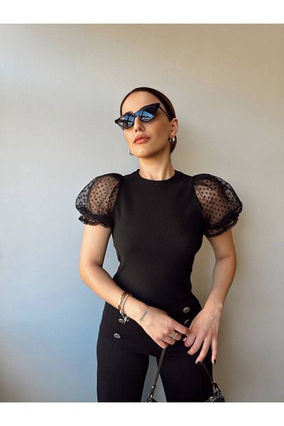 Fav Style Γυναικεία μπλούζα με λαιμόκοψη με κοντό τούλι μαύρο