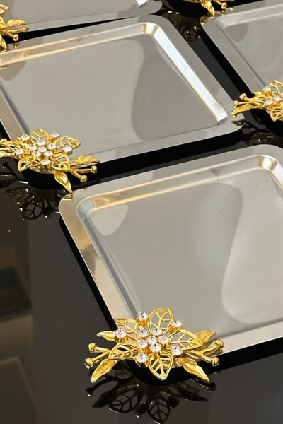 Yaren Style Lüx Taşlı Papatya Çiçek Aksesuarlı Paslanmaz 6'lı Sunum Tepsisi | Dekoratif Çeyiz, Kahve, Çay, Tepsi