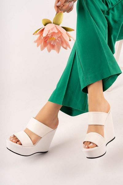 owwox club Victory; White, 12 cm Wedge Heeled Women's Slippers