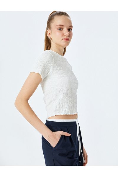 Koton New Season Basic Short Sleeve Crew Neck Textured Crop T-Shirt Bürümcük