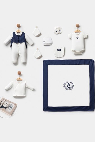 Cassiope King Crown Patterned Vest and Bow Tie Embroidered Cotton Baby Boy Hospital Discharge Set