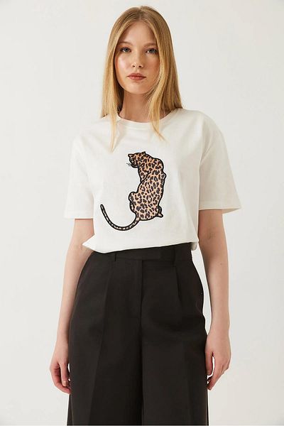 TENA Women's White Crew Neck Leopard Printed T-Shirt