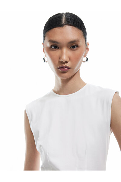 Koton Νέα σεζόν Koton X Sima Tarkan - Μπλουζάκι με μηδενικό μανίκι με λεπτομέρεια από βαμβακερή λεπτή εφαρμογή