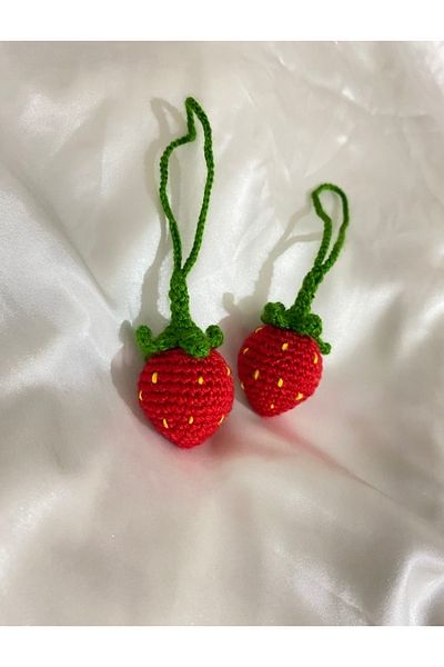 1çokşey Crochet Strawberry Bag Charm - 1 Piece