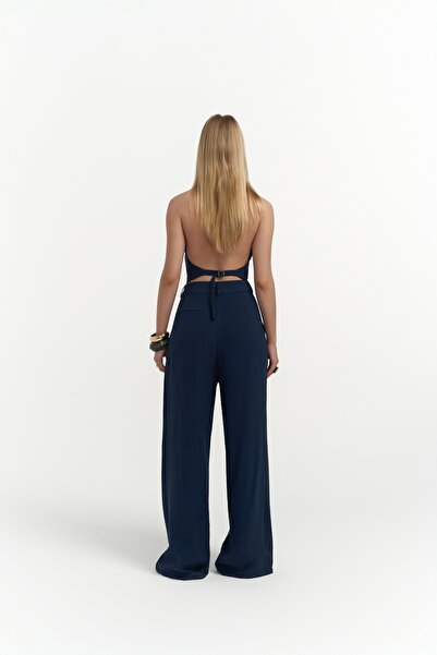 MAI STUDIOS CO. Pailey Back Low-Cut sötétkék mellény nadrág szett