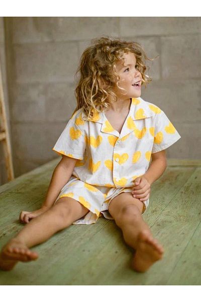 Lolliboomkids Unisex Children's New Season Yellow Heart Pattern Short Sleeve Shirt and Shorts Set 2 Pieces