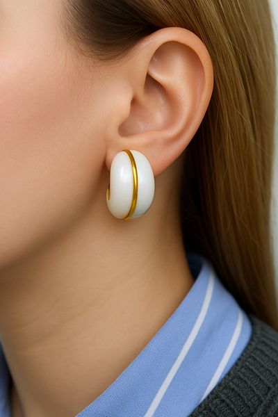 Sacce Scarves&Accessories Pearl Color Enamel Curved Earrings with Gold Detailing, Eye-Catching and Modern Design