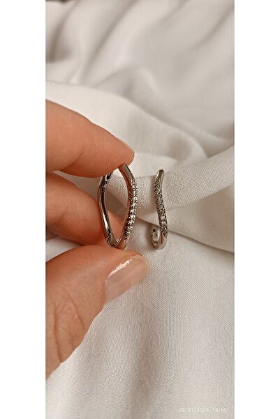 ARİ TAKI Asymmetric Stone Long Hoop Earrings Silver