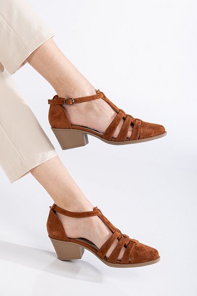 MS SUGAR SHOES Винтидж вдъхновени обувки на ток с катарами и сламена шарка от изкуствен велур
