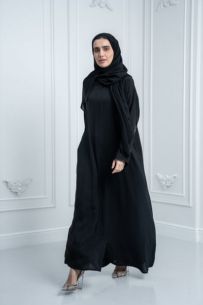 LAVİNİA عباية نسائية من لافينيا مع تطريز يدوي على الأكمام، لون أسود أنيق