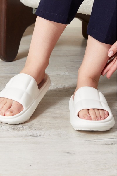 pasyone Λευκές γυναικείες καθημερινές άνετες παντόφλες