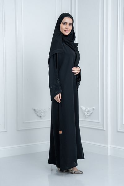 LAVİNİA Lavinia women Lavinia abaya with embroidered sleeves. Elegant black colour