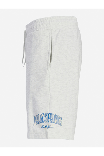 Jack & Jones Solid Mid Rise Regular Fit Shorts