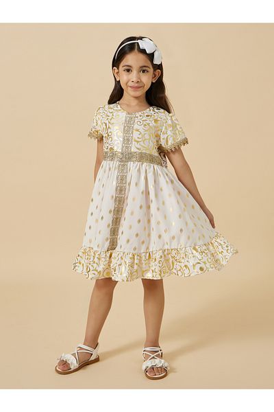 Styli Foil Print Round Neck Ruffled Hem Dress