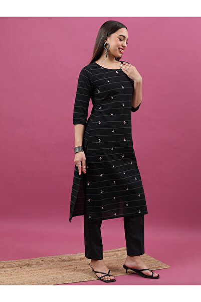 Vishudh By Styli Floral Embroidered Pure Cotton Straight Kurta