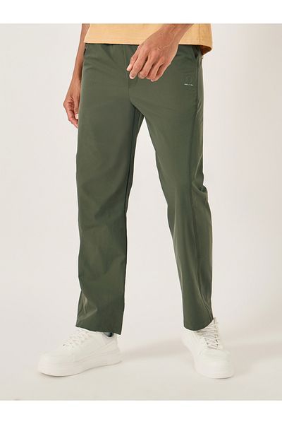 Fort Collins By Styli Men Solid Drawstring Waist Straight Leg Pants