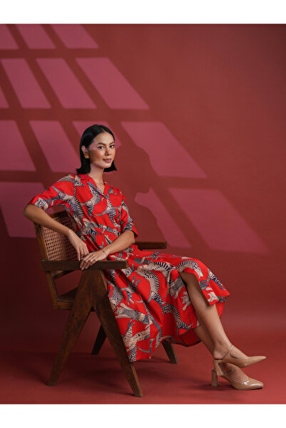 Sanskrutihomes By Styli Floral Print A-Line Collared Midi Dress