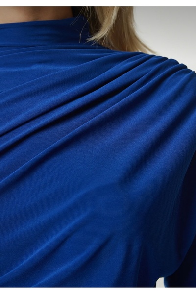 She Olive Drape λεπτομέρεια με σούρες sandy body