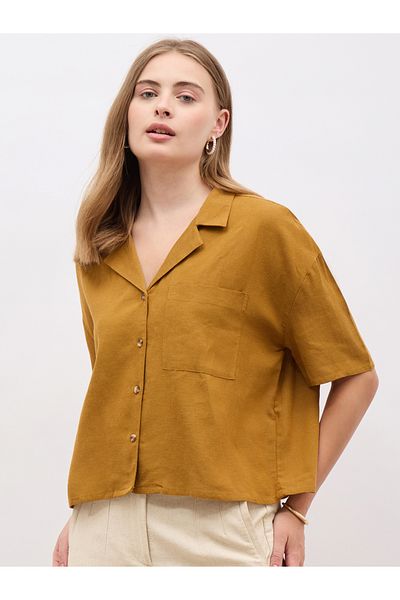 Styli Notch Label Collar Short Sleeve Shirt