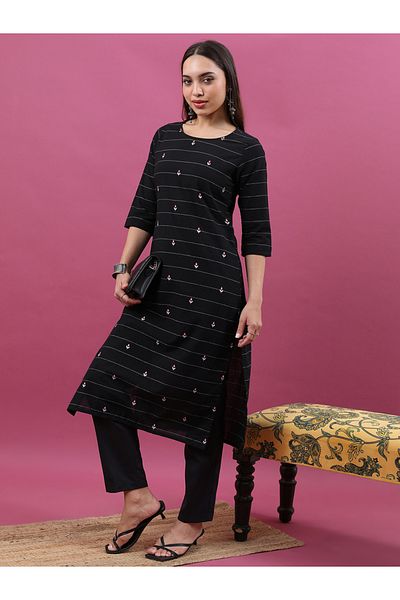 Vishudh By Styli Floral Embroidered Pure Cotton Straight Kurta