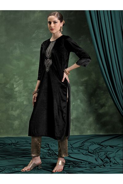 Vishudh By Styli Black Thread Work Straight Kurta