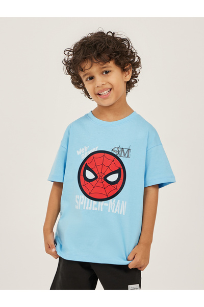 Styli تي شيرت كبير الحجم بطباعة رسومية لرجل العنكبوت وأكتاف منسدلة